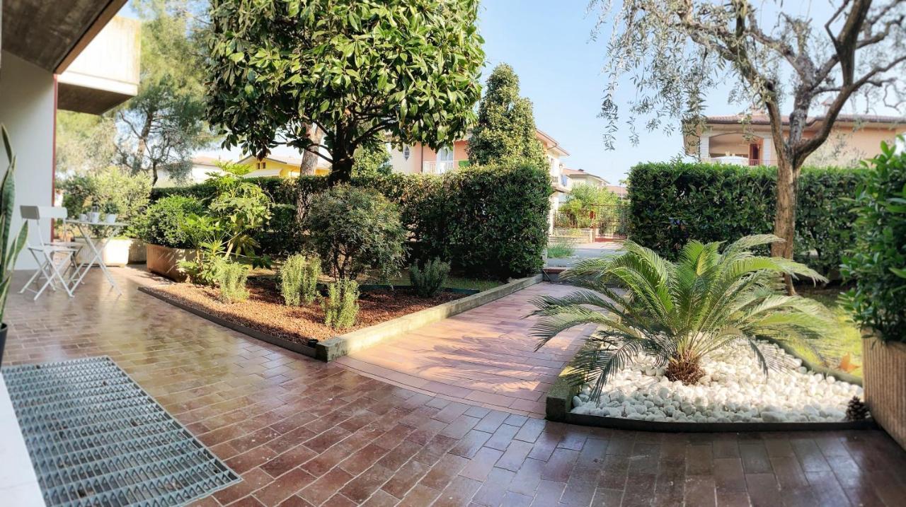 Appartamento Casa Emilia シルミオーネ エクステリア 写真